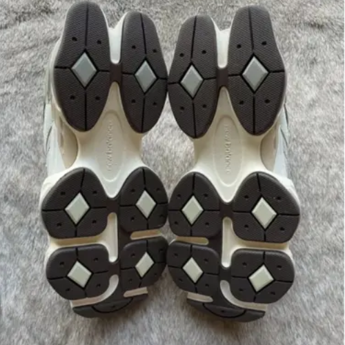 New Balance 9060 Olivine