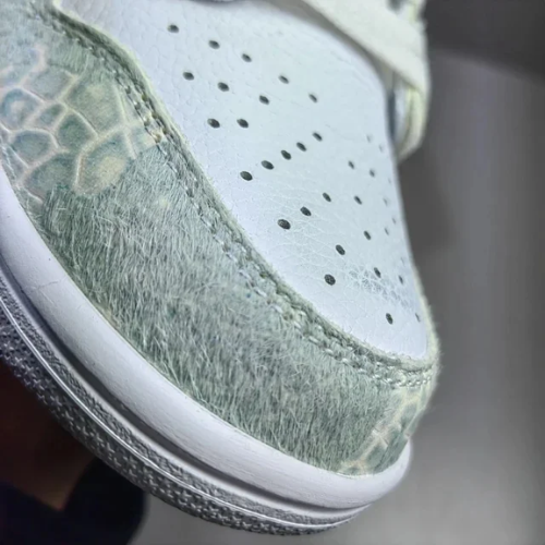 Nike SB Dunk Year Of The Dragon