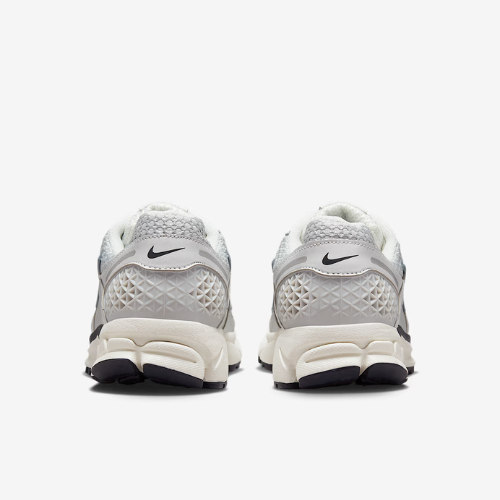Nike Zoom Vomero 5 "Photon Dust"