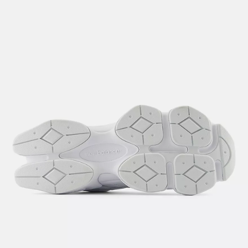 NEW BALANCE 9060 TRIPLE WHITE