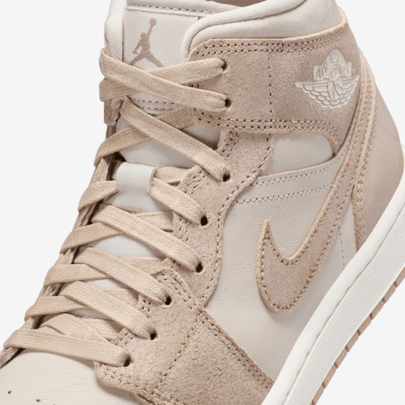 Nike Air Jordan 1 Mid SE "Legend Light Brown"