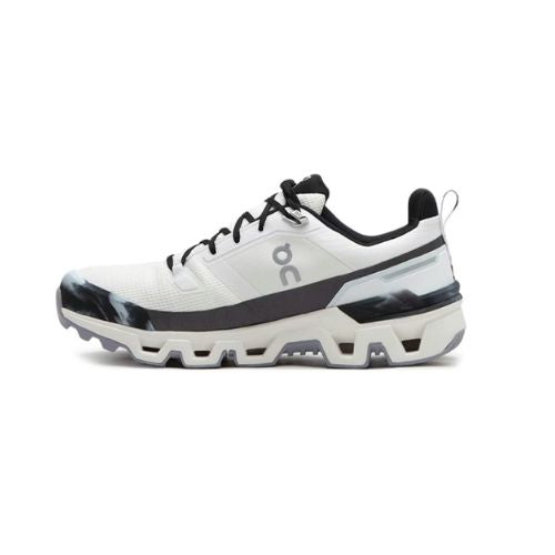 On Running Cloudwander Waterproof