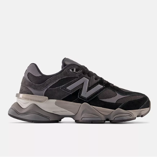 New Balance BLACK avec CASTLEROCK et Rain Cloud
