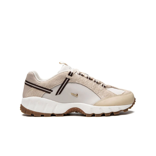Nike x Jacquemus baskets Air Humara LX