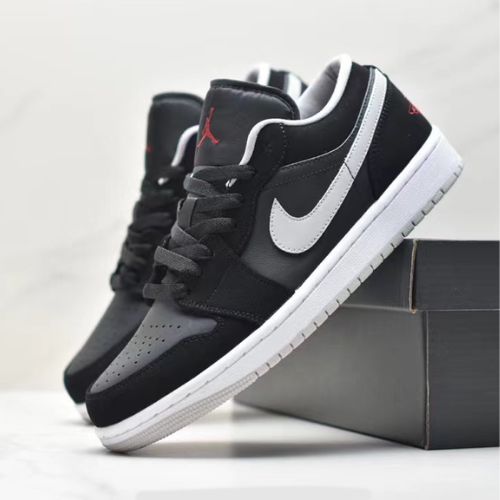 Air Jordan 1 Low "Black / White"