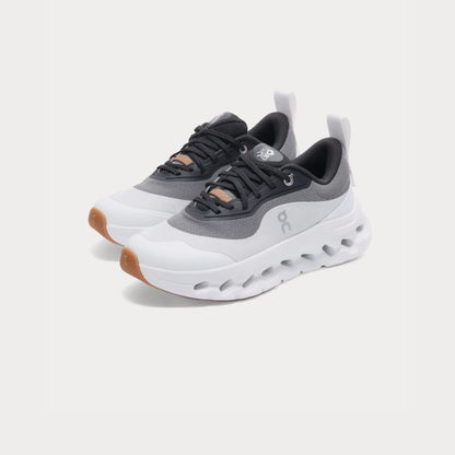On Running x LOEWE Cloudtilt 2.0