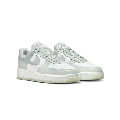 Nike Air Force 1 ’07  Light Silver / Pumice