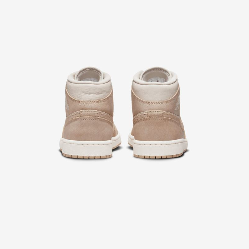 Nike Air Jordan 1 Mid SE "Legend Light Brown"