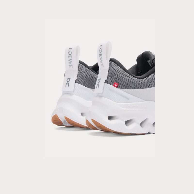 On Running x LOEWE Cloudtilt 2.0