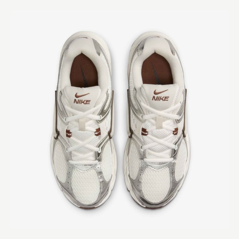 Nike V5 RNR Light Orewood Brown
