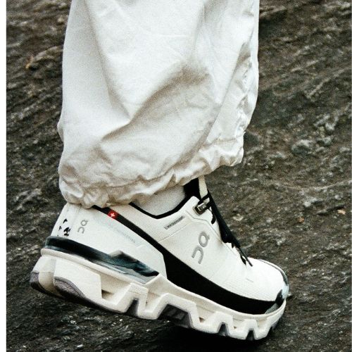 On Running Cloudwander Waterproof