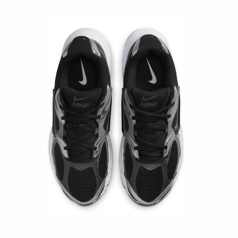 Nike V5 RNR Black / Black / Anthracite / Smoke Grey