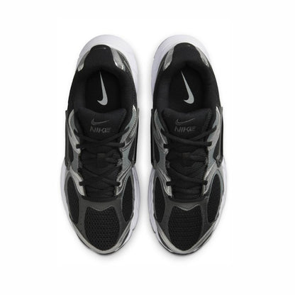 Nike V5 RNR Black / Black / Anthracite / Smoke Grey