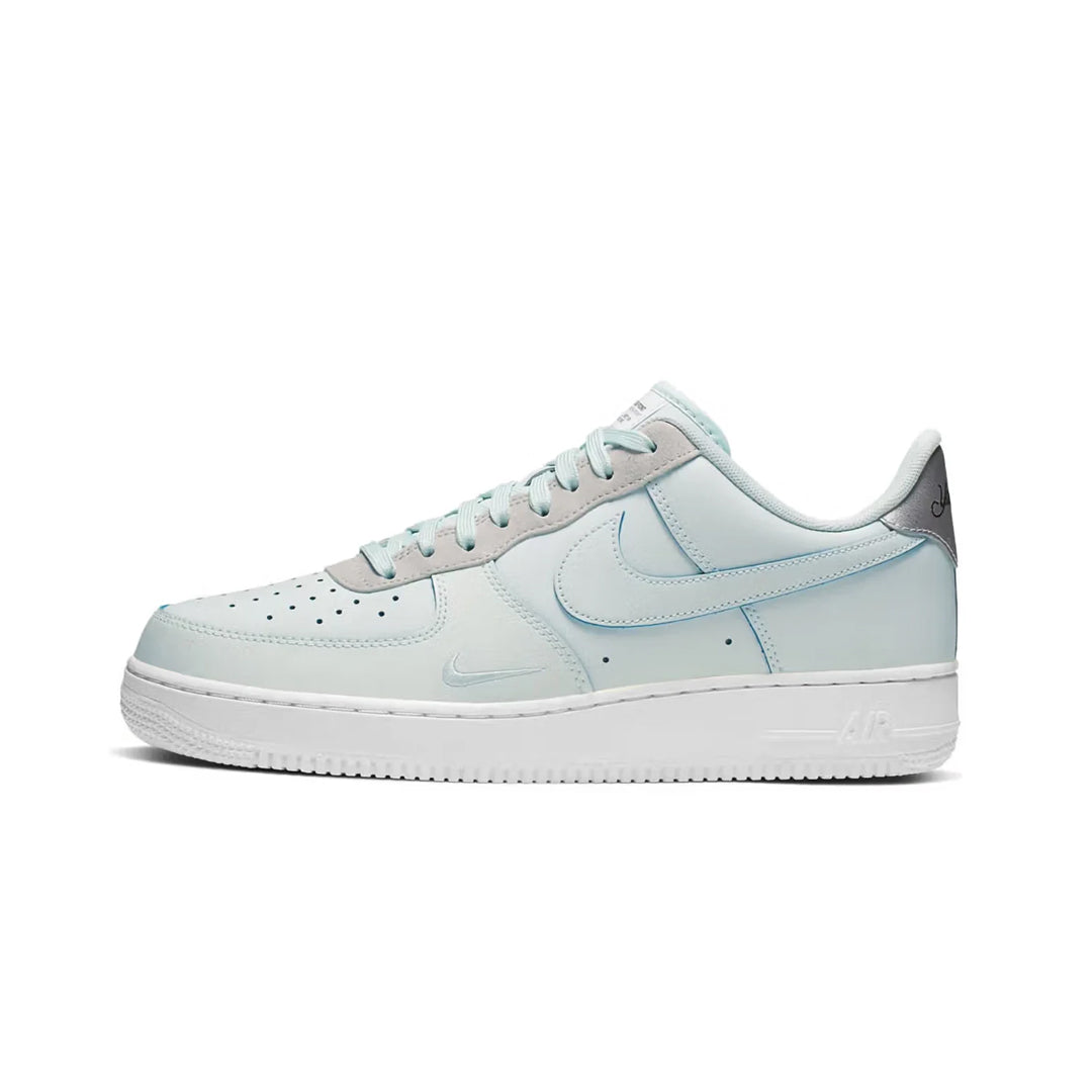 NIKE AIR FORCE 1 DEVIN BOOKER