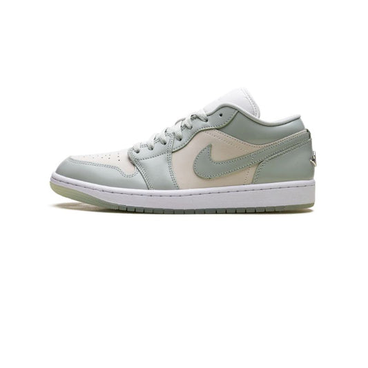Air Jordan 1 Low SE 'Sail Seafoam'