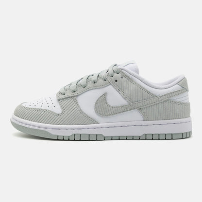 Nike Dunk Low en velours