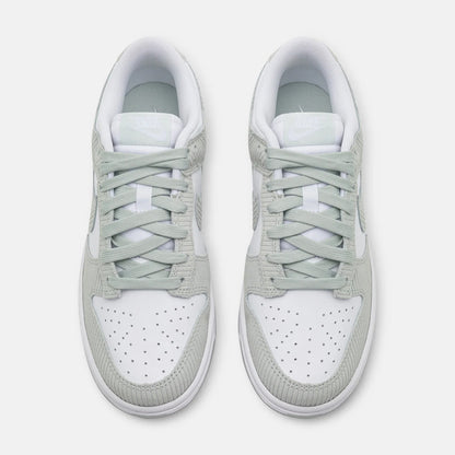 Nike Dunk Low en velours